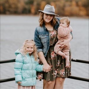 Meet your Posher, Cassie